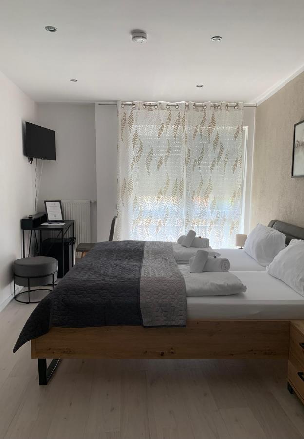 HGH - Hotel Garni Helbig Neustadt an der Weinstraße Buitenkant foto